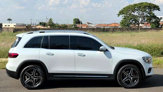 MERCEDES-BENZ-GLB 200-2021