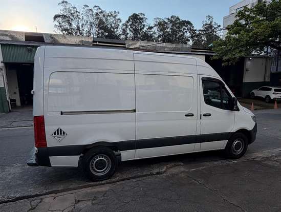 MERCEDES-BENZ-SPRINTER-2020