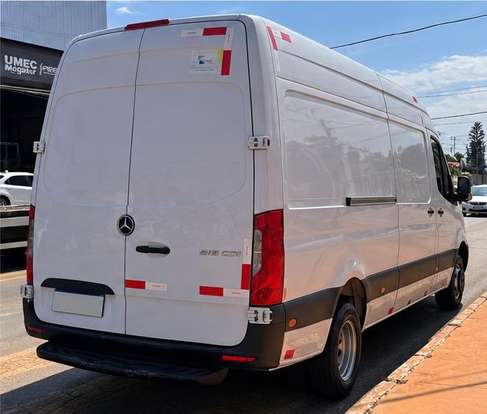 MERCEDES-BENZ-SPRINTER-2021