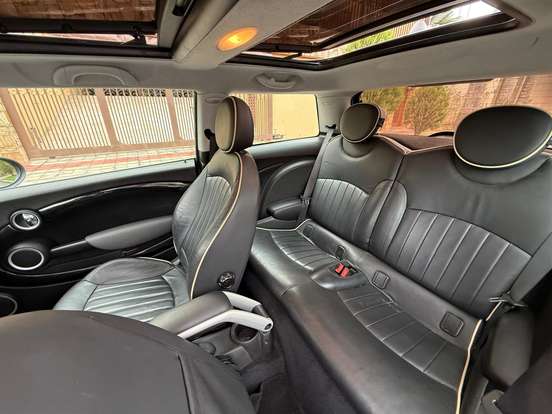 MINI-COOPER-2009