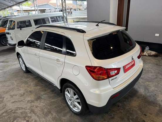 MITSUBISHI-ASX-2012