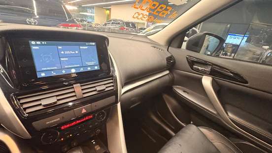MITSUBISHI-ECLIPSE CROSS-2024