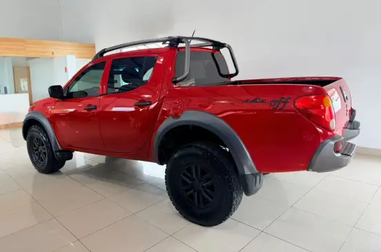 MITSUBISHI-L200 SAVANA-3.2 4X4 16V TURBO INTERCOOLER DIESEL 4P AUTOMÁTICO MITSUBISHI-L200 SAVANA-2016