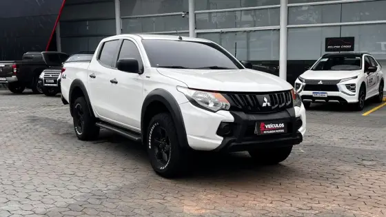 MITSUBISHI L200 TRITON 2.4 16V TURBO DIESEL OUTDOOR GLS CD 4X4 AUTOMÁTICO