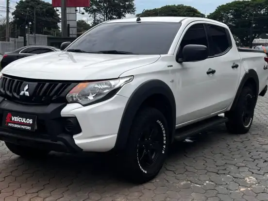 MITSUBISHI-L200 TRITON-2.4 16V TURBO DIESEL OUTDOOR GLS CD 4X4 AUTOMÁTICO MITSUBISHI-L200 TRITON-2021