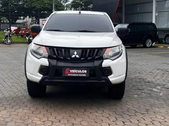 MITSUBISHI-L200 TRITON-2.4 16V TURBO DIESEL OUTDOOR GLS CD 4X4 AUTOMÁTICO MITSUBISHI-L200 TRITON-2021