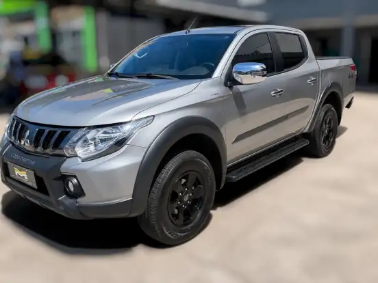 MITSUBISHI-L200 TRITON-2.4 16V TURBO DIESEL OUTDOOR HPE CD 4X4 AUTOMÁTICO MITSUBISHI-L200 TRITON-2020