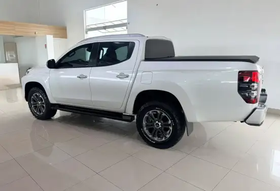 MITSUBISHI-L200 TRITON-2020