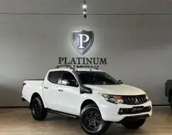 MITSUBISHI L200 TRITON 2.4 16V TURBO DIESEL OUTDOOR GLX CD 4X4 MANUAL MITSUBISHI L200 TRITON 2.4 16V TURBO DIESEL OUTDOOR GLX CD 4X4 MANUAL