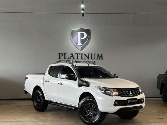 MITSUBISHI-L200 TRITON-2.4 16V TURBO DIESEL OUTDOOR GLX CD 4X4 MANUAL MITSUBISHI-L200 TRITON-2022