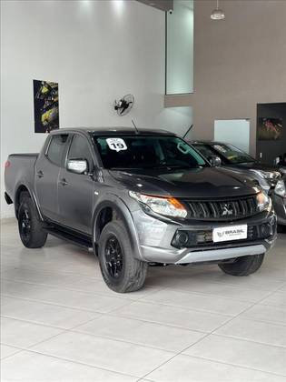 MITSUBISHI L200 TRITON 2.4 16V TURBO DIESEL SPORT HPE CD 4P 4X4 AUTOMÁTICO