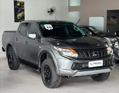 MITSUBISHI L200 TRITON 2.4 16V TURBO DIESEL SPORT HPE CD 4P 4X4 AUTOMÁTICO MITSUBISHI L200 TRITON 2.4 16V TURBO DIESEL SPORT HPE CD 4P 4X4 AUTOMÁTICO