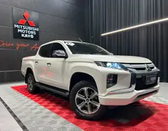 MITSUBISHI L200 TRITON 2.4 16V TURBO DIESEL SPORT HPE CD 4P 4X4 AUTOMÁTICO MITSUBISHI L200 TRITON 2.4 16V TURBO DIESEL SPORT HPE CD 4P 4X4 AUTOMÁTICO