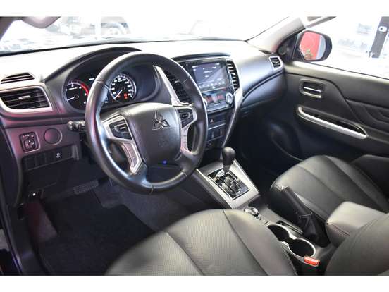 MITSUBISHI-L200 TRITON-2.4 16V TURBO DIESEL SPORT HPE CD 4P 4X4 AUTOMÁTICO MITSUBISHI-L200 TRITON-2021