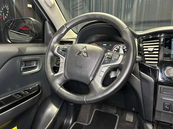 MITSUBISHI-L200 TRITON-2024