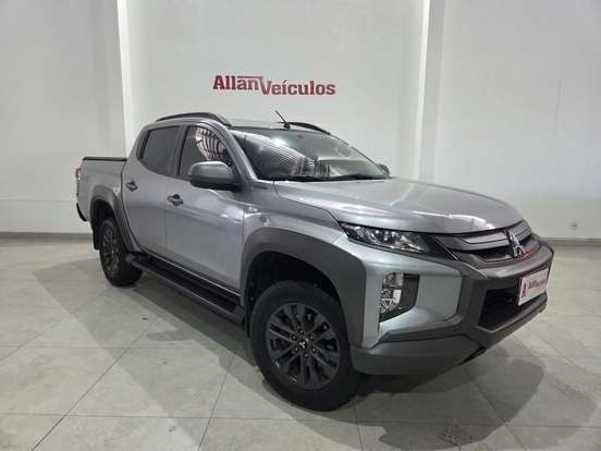 MITSUBISHI-L200 TRITON-2.4 16V TURBO DIESEL SPORT OUTDOOR GLS CD 4P 4X4 AUTOMÁTICO MITSUBISHI-L200 TRITON-2024