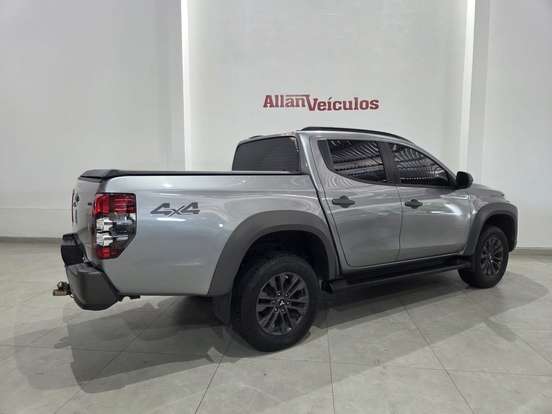 MITSUBISHI-L200 TRITON-2.4 16V TURBO DIESEL SPORT OUTDOOR GLS CD 4P 4X4 AUTOMÁTICO MITSUBISHI-L200 TRITON-2024