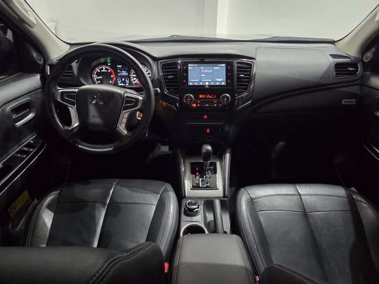 MITSUBISHI-L200 TRITON-2.4 16V TURBO DIESEL SPORT OUTDOOR GLS CD 4P 4X4 AUTOMÁTICO MITSUBISHI-L200 TRITON-2024