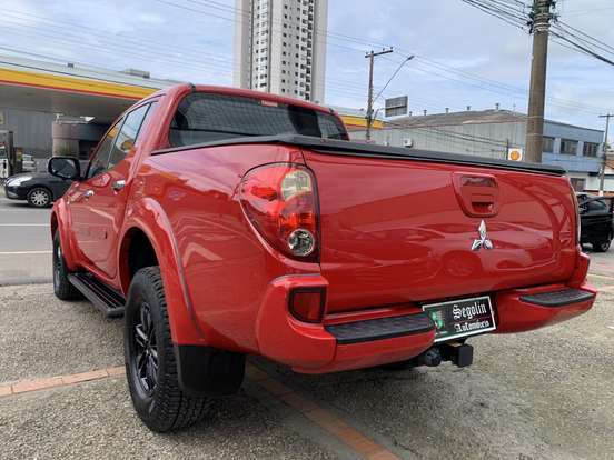 MITSUBISHI-L200 TRITON-3.2 HPE 4X4 CD 16V TURBO INTERCOOLER DIESEL 4P AUTOMÁTICO MITSUBISHI-L200 TRITON-2014