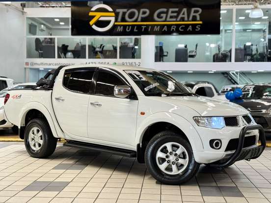 MITSUBISHI-L200 TRITON-3.5 HPE 4X4 CD V6 24V FLEX 4P AUTOMÁTICO MITSUBISHI-L200 TRITON-2013