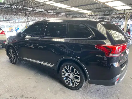 MITSUBISHI-OUTLANDER-2017