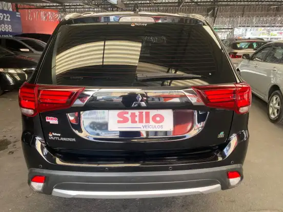 MITSUBISHI-OUTLANDER-2017