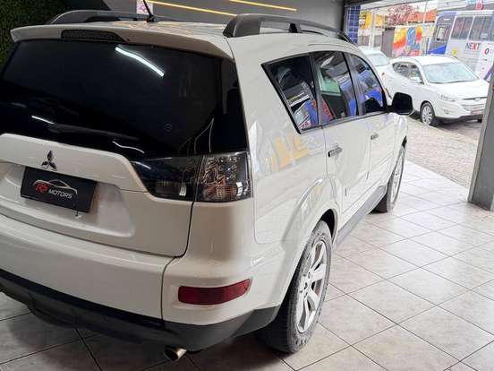 MITSUBISHI-OUTLANDER-2.0 16V GASOLINA 4P AUTOMÁTICO MITSUBISHI-OUTLANDER-2012