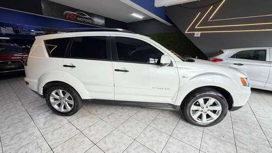 MITSUBISHI-OUTLANDER-2012