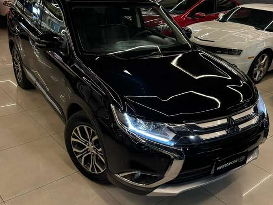 MITSUBISHI-OUTLANDER-2.2 4X4 16V DIESEL 4P AUTOMÁTICO MITSUBISHI-OUTLANDER-2015