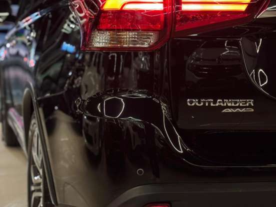 MITSUBISHI-OUTLANDER-2.2 4X4 16V DIESEL 4P AUTOMÁTICO MITSUBISHI-OUTLANDER-2015