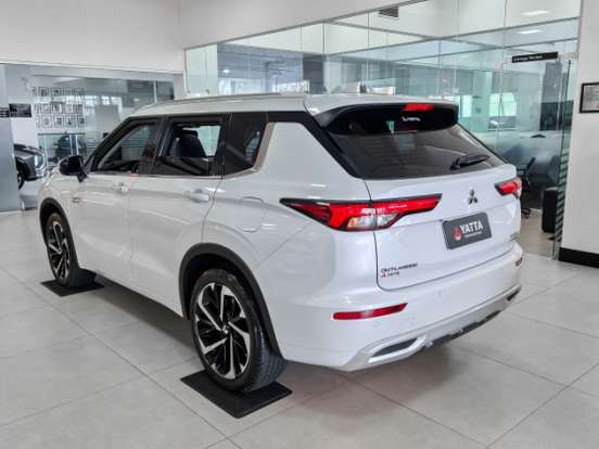 MITSUBISHI-OUTLANDER-2.4 PHEV HPE-S S-AWC DHT MITSUBISHI-OUTLANDER-2025