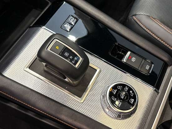 MITSUBISHI-OUTLANDER-2.4 PHEV SIGNATURE S-AWC DHT MITSUBISHI-OUTLANDER-2025