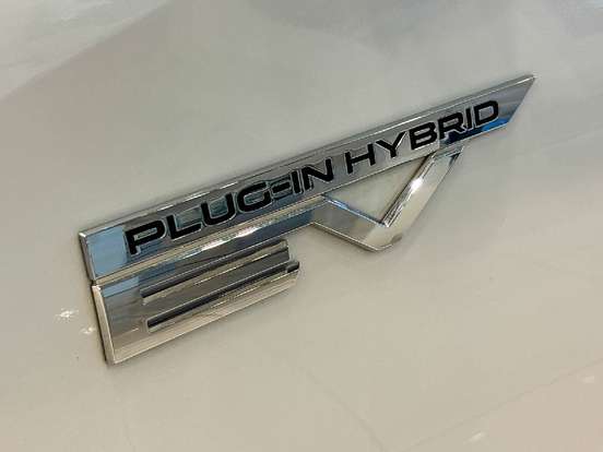 MITSUBISHI-OUTLANDER-2.4 PHEV SIGNATURE S-AWC DHT MITSUBISHI-OUTLANDER-2025
