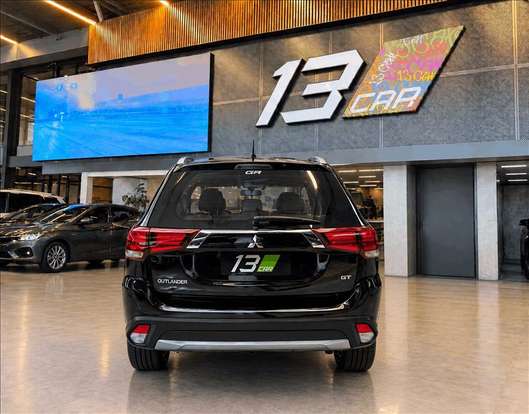 MITSUBISHI-OUTLANDER-2015