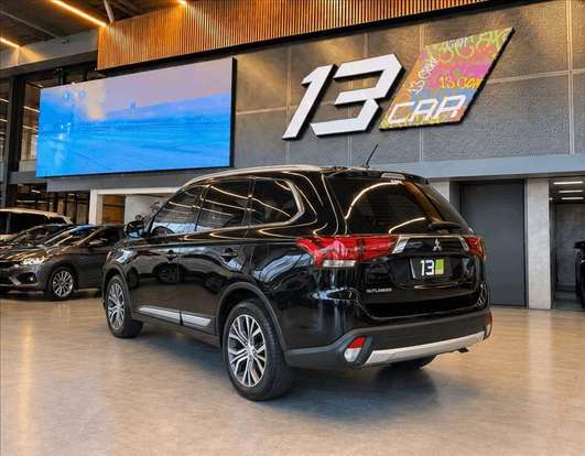 MITSUBISHI-OUTLANDER-2015