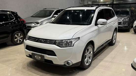 MITSUBISHI-OUTLANDER-2013