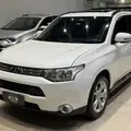 MITSUBISHI OUTLANDER 3.0 GT 4X4 V6 24V GASOLINA 4P AUTOMÁTICO MITSUBISHI OUTLANDER 3.0 GT 4X4 V6 24V GASOLINA 4P AUTOMÁTICO
