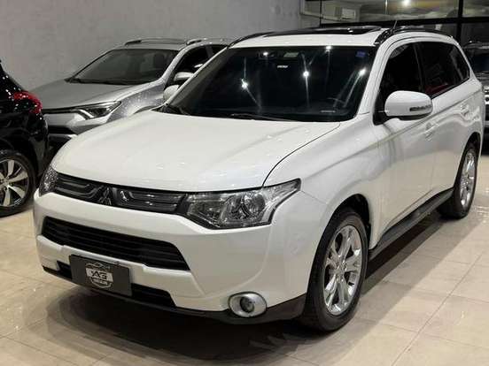 MITSUBISHI-OUTLANDER-3.0 GT 4X4 V6 24V GASOLINA 4P AUTOMÁTICO MITSUBISHI-OUTLANDER-2013