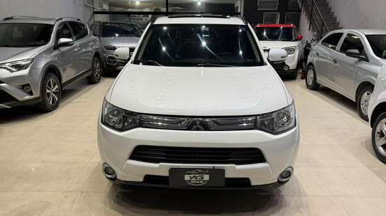 MITSUBISHI-OUTLANDER-2013