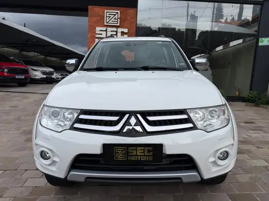 MITSUBISHI-PAJERO DAKAR-3.5 HPE 7 LUGARES 4X4 V6 24V FLEX 4P AUTOMÁTICO MITSUBISHI-PAJERO DAKAR-2015