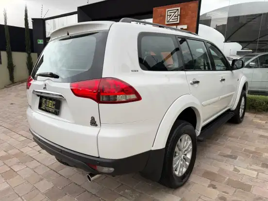 MITSUBISHI-PAJERO DAKAR-3.5 HPE 7 LUGARES 4X4 V6 24V FLEX 4P AUTOMÁTICO MITSUBISHI-PAJERO DAKAR-2015
