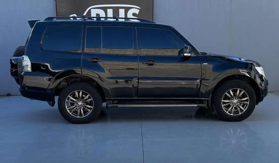 MITSUBISHI-PAJERO FULL-2012