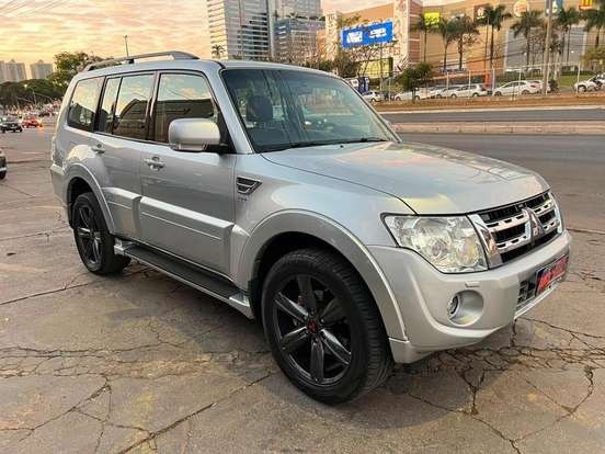 MITSUBISHI-PAJERO FULL-3.2 HPE 4X4 16V TURBO INTERCOOLER DIESEL 4P AUTOMÁTICO MITSUBISHI-PAJERO FULL-2013