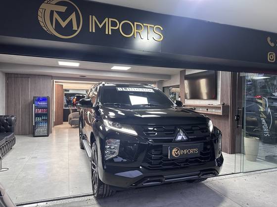 MITSUBISHI PAJERO SPORT 2.4 16V MIVEC TURBO DIESEL LEGEND BLACK AWD AUTOMÁTICO