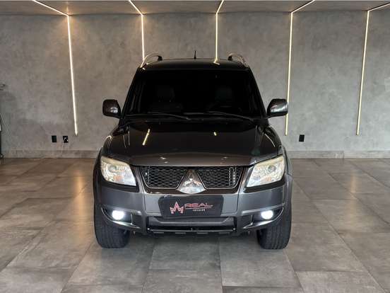 MITSUBISHI-PAJERO TR4-2013
