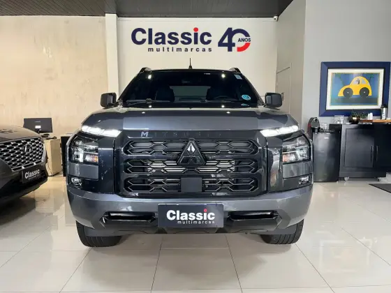 MITSUBISHI TRITON 2.4 BITURBO DIESEL CD TARMAC 4X2 AUTOMÁTICO