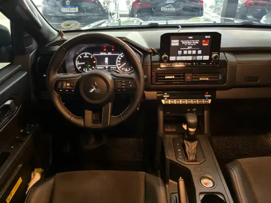 MITSUBISHI-TRITON-2026