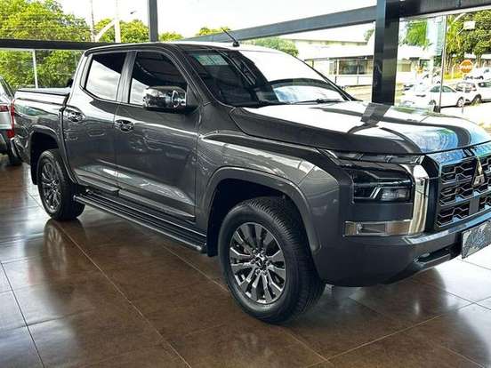 MITSUBISHI-TRITON-2.4 BITURBO DIESEL CD HPE 4X4 AUTOMÁTICO MITSUBISHI-TRITON-2025