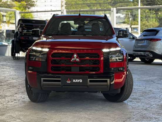 MITSUBISHI-TRITON-2025