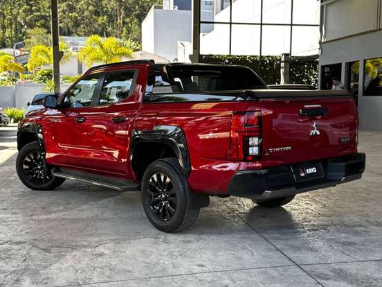 MITSUBISHI-TRITON-2025